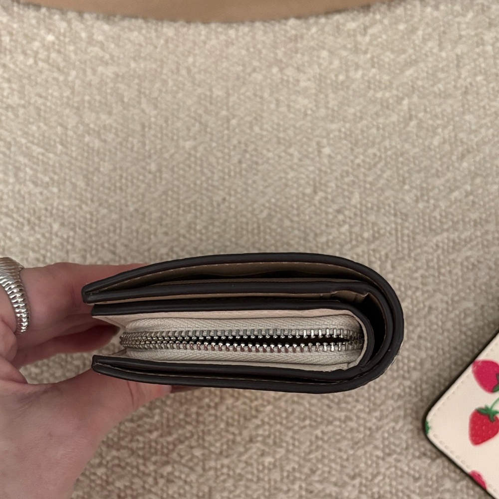 MOVING SALE 🚀 Coach Cosmic Wallet with Colorful Rocket Design
LAST DISCOUNT - Picture 5 of 7